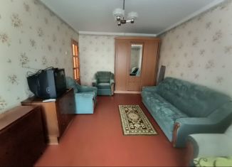 Сдаю в аренду 1-комнатную квартиру, 31 м2, Валдай, улица Радищева, 62