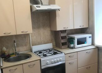 Сдача в аренду 3-ком. квартиры, 60 м2, Уфа, Комсомольская улица, 137/1