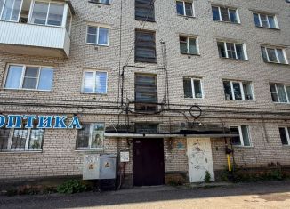 Продам 2-ком. квартиру, 44.8 м2, Чудово, Парайненская улица, 6