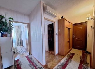 Продам 3-комнатную квартиру, 64 м2, Старый Оскол, микрорайон Звёздный, 10