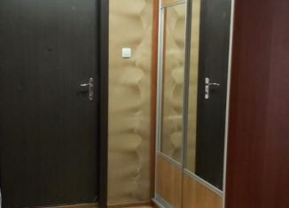 Сдам в аренду трехкомнатную квартиру, 90 м2, Орёл, улица Чечневой, 1