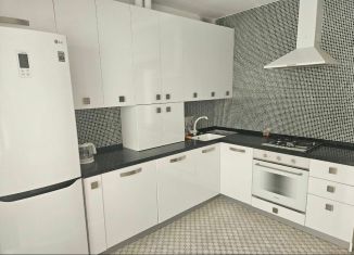 Сдается в аренду однокомнатная квартира, 43 м2, Тамбов, Пролетарская улица, 2Д