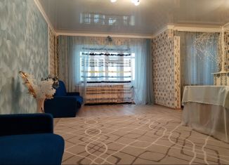 Продаю 5-комнатную квартиру, 170 м2, Малоярославец, улица Парижской Коммуны