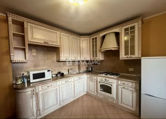 Продается 3-комнатная квартира, 75 м2, село Мариинский, Лазурная улица, 21