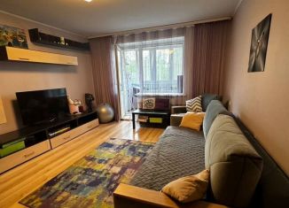 Продается 3-комнатная квартира, 63.2 м2, Кольчугино, улица 50 лет Октября, 15