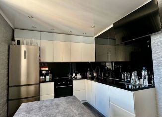 Продам 2-комнатную квартиру, 72 м2, Вологда, улица Гагарина, 80Ак3