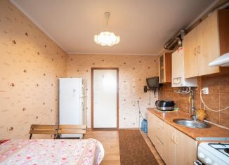 Продаю 2-ком. квартиру, 55.7 м2, Калининград, улица Куйбышева, 100