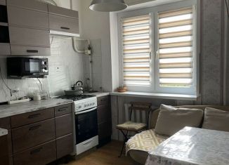 Сдается в аренду 2-комнатная квартира, 60 м2, село Небуг, Центральная улица, 9