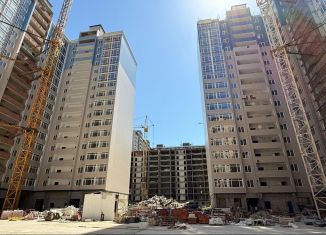 Продается двухкомнатная квартира, 72 м2, Махачкала, улица Времена Года, 7Б