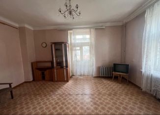 Продаю 2-ком. квартиру, 50 м2, Асбест, Уральская улица, 77