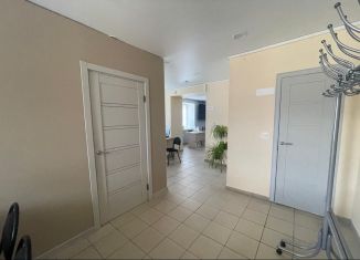 Продаю торговую площадь, 112 м2, Удмуртия, Красноармейская улица, 128