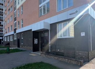 Продается 3-комнатная квартира, 81.8 м2, село Мариинский, улица Рашита Кудашева, 1