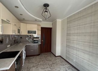 Продается двухкомнатная квартира, 63.4 м2, Барнаул, улица Островского, 43