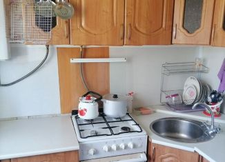 1-комнатная квартира на продажу, 28.4 м2, поселок городского типа Алексеевка, Шахтёрская улица, 7