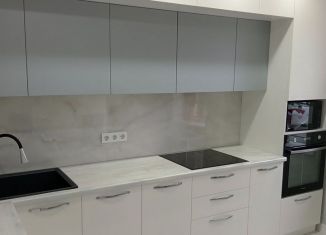 Продаю 2-ком. квартиру, 60.8 м2, Чебоксары, улица Николая Гастелло, 4