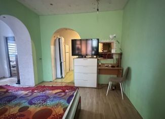 Сдается 1-ком. квартира, 40 м2, Сочи, улица Есауленко, 6, микрорайон Приморье