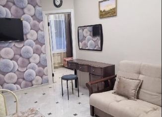 Сдаю 2-ком. квартиру, 37 м2, Сочи, улица 8 Марта, 13/1, микрорайон Центральный