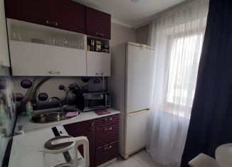 Продается 2-ком. квартира, 39 м2, Старый Оскол, микрорайон Горняк, 1