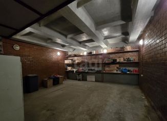 Продаю гараж, 30 м2, Тюмень, улица Котовского, 1/2