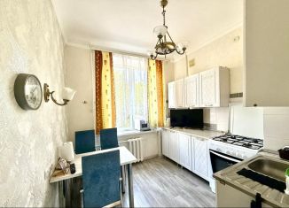 Продается 3-ком. квартира, 70.3 м2, Салават, Первомайская улица, 7