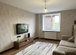 Продается трехкомнатная квартира, 60 м2, Чайковский, Сиреневый бульвар, 4