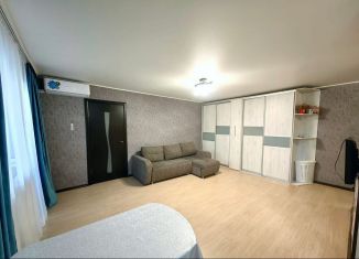 Сдается в аренду двухкомнатная квартира, 45 м2, Уфа, Российская улица, 82