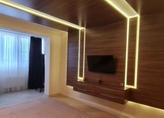 Сдача в аренду 2-ком. квартиры, 90 м2, Краснодар, бульвар Клары Лучко, 14к1, микрорайон Юбилейный