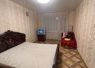 Сдается в аренду однокомнатная квартира, 36 м2, Уфа, Российская улица, 5