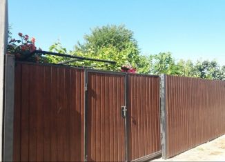 Продажа дома, 100 м2, поселок городского типа Заозерное, Прибрежная улица, 1