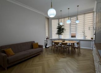 Продажа трехкомнатной квартиры, 120 м2, Грозный, улица Сайханова, 105А, Байсангуровский район