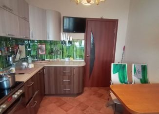 Продаю трехкомнатную квартиру, 72.5 м2, Красноярский край, Комсомольская улица, 15