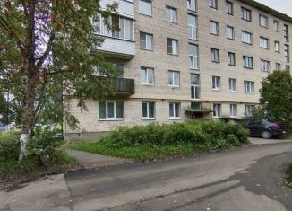 Продается 3-ком. квартира, 59.3 м2, Сланцы, улица Гагарина, 1А