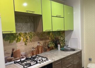 Сдаю в аренду 2-ком. квартиру, 42 м2, Татарстан, улица Рифката Гайнуллина, 10