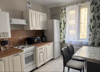 Сдам 1-комнатную квартиру, 35 м2, деревня Куюки, Тихая улица, 1