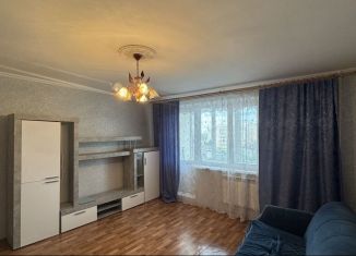 Продаю 2-комнатную квартиру, 58 м2, Лобня, Окружная улица, 1