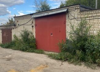 Продаю гараж, 30 м2, Саратов, улица имени В.И. Лебедева-Кумача, 81