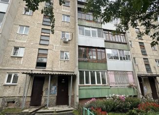 Продажа трехкомнатной квартиры, 70 м2, Сысерть, улица Карла Либкнехта, 68
