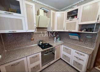 Продажа 2-ком. квартиры, 46.2 м2, Ишимбай, проспект Ленина, 13