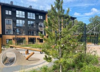 Продаю 2-комнатную квартиру, 52.8 м2, Тюмень, улица Игоря Комиссарова, 6