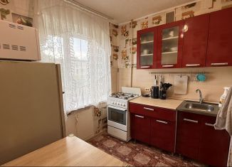 Продажа 1-комнатной квартиры, 31.8 м2, Копейск, улица Петра Томилова, 3