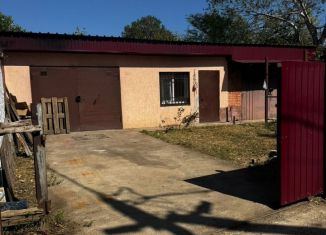 Продам гараж, 30 м2, Горячий Ключ, Новонабережная улица, 2В