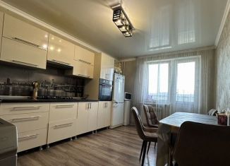 Продаю трехкомнатную квартиру, 75 м2, Армавир, улица Каспарова, 23