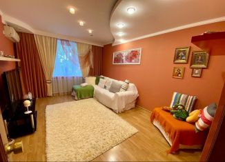 2-ком. квартира в аренду, 55 м2, Приморско-Ахтарск, улица 50 лет Октября