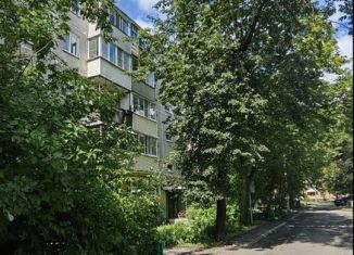 Продам двухкомнатную квартиру, 44 м2, посёлок ЛМС, микрорайон Центральный, 10