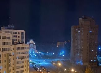 Двухкомнатная квартира на продажу, 67 м2, Старый Оскол, микрорайон Степной, 7