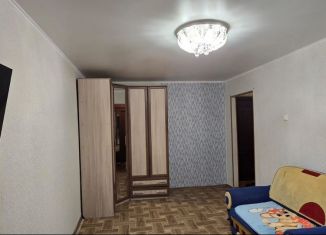 Сдаю 1-комнатную квартиру, 30 м2, Татарстан, улица 8 Марта, 4