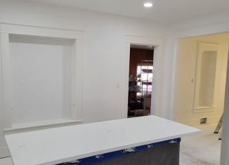 Продаю 2-ком. квартиру, 67 м2, Дагестан, проспект Насрутдинова, 158