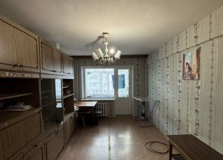 Продажа 2-комнатной квартиры, 49.4 м2, Малоярославец, улица Карла Маркса, 12