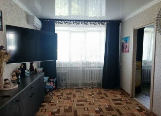 Продается 4-комнатная квартира, 60.7 м2, Мелеуз, 32-й микрорайон, 20