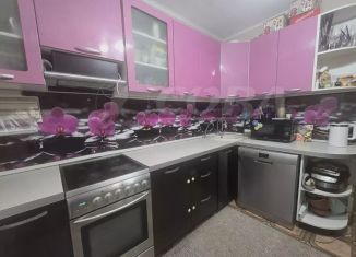 Продажа двухкомнатной квартиры, 50.4 м2, Тюмень, улица Домостроителей, 8